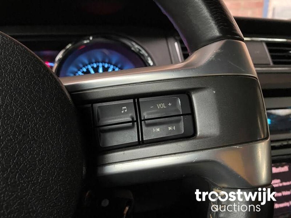 Ford Mustang V6 3.7L 305PS 2013