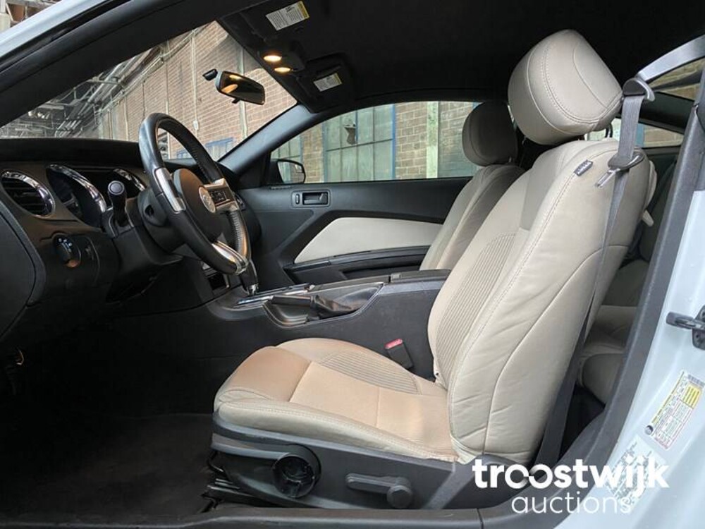 Ford Mustang V6 3.7L 305PS 2013