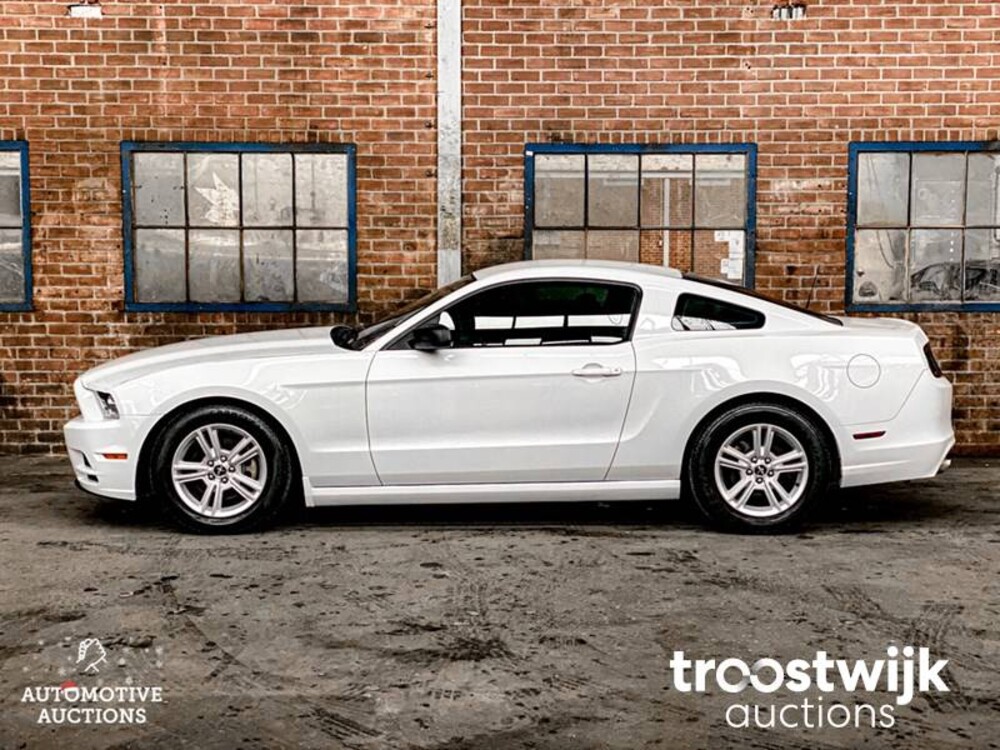 Ford Mustang V6 3.7L 305PS 2013