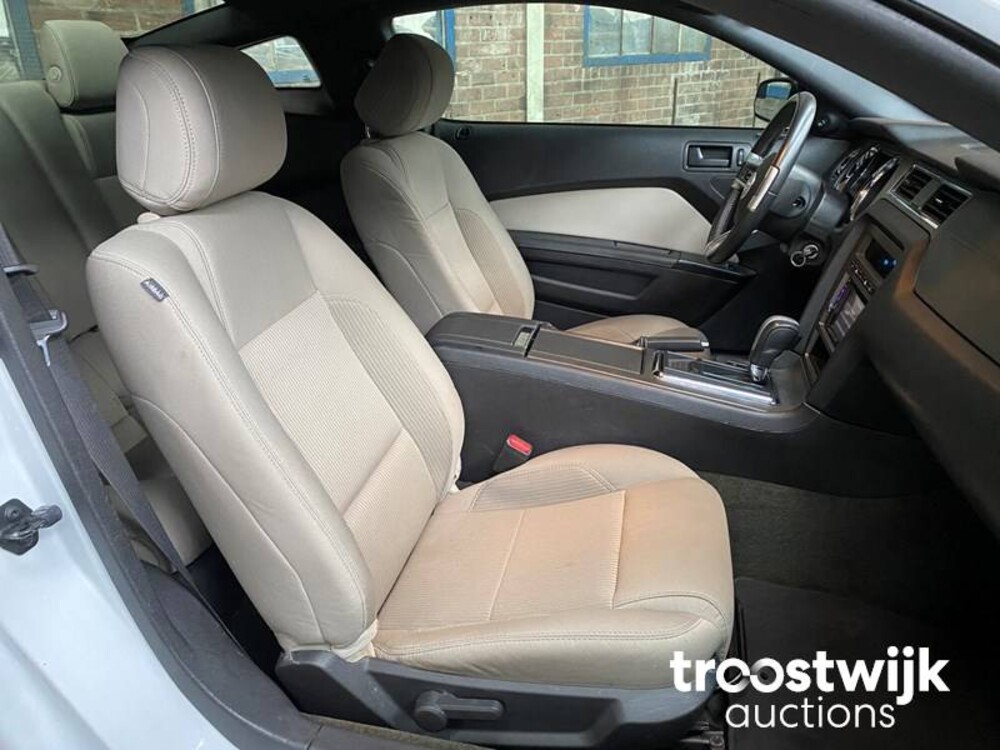 Ford Mustang V6 3.7L 305PS 2013