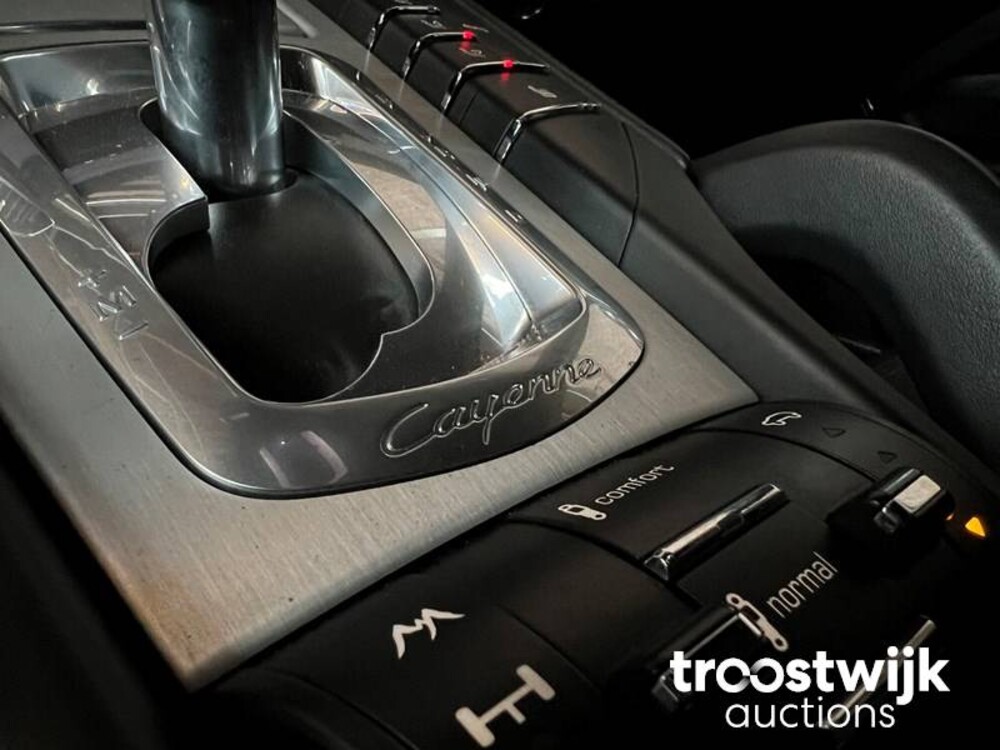 Porsche Cayenne Turbo 4.8 V8 500PS 2010