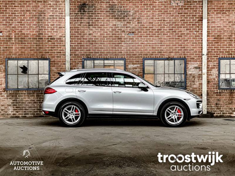 Porsche Cayenne Turbo 4.8 V8 500PS 2010