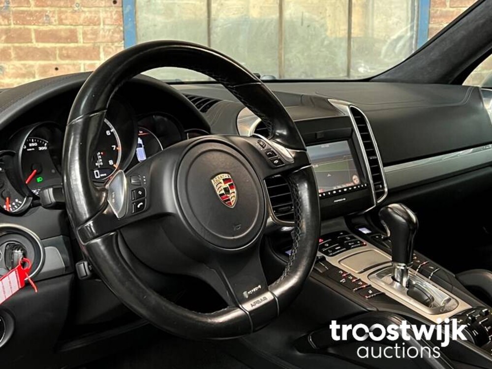 Porsche Cayenne Turbo 4.8 V8 500PS 2010