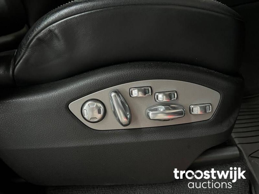 Porsche Cayenne Turbo 4.8 V8 500PS 2010