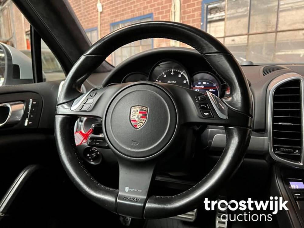 Porsche Cayenne Turbo 4.8 V8 500PS 2010