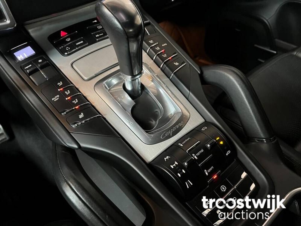 Porsche Cayenne Turbo 4.8 V8 500PS 2010