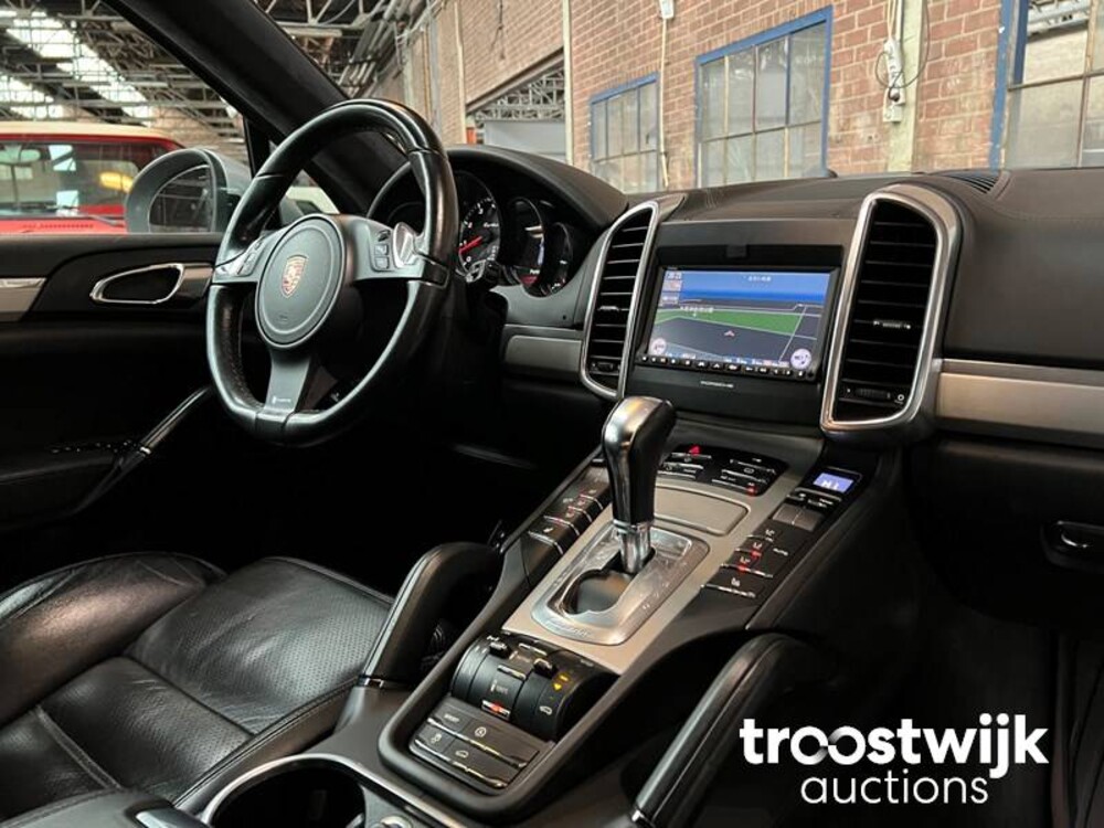 Porsche Cayenne Turbo 4.8 V8 500PS 2010