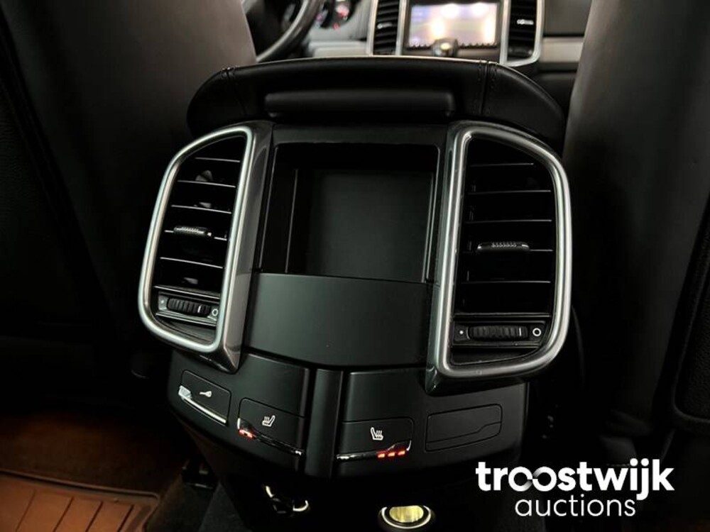 Porsche Cayenne Turbo 4.8 V8 500PS 2010