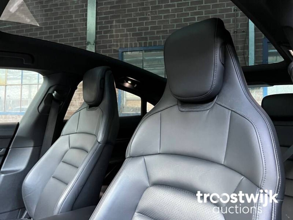 Porsche Taycan 4S Performance 84kWh 84kWh 489PS 2020 -Orig NL-, J-151-JF