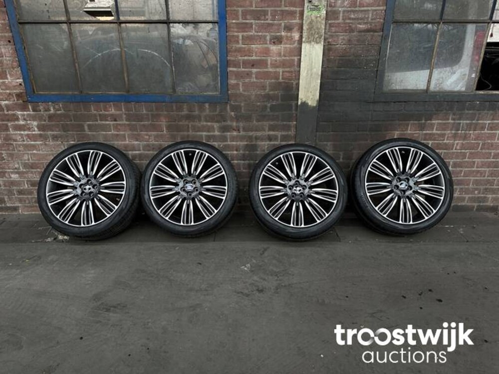 Land Rover Range Rover Velar First Edition D300 3.0 V6 AWD HSE 300PS 2018, K-931-XR