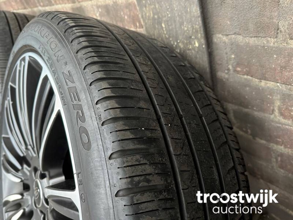 Land Rover Range Rover Velar First Edition D300 3.0 V6 AWD HSE 300PS 2018, K-931-XR