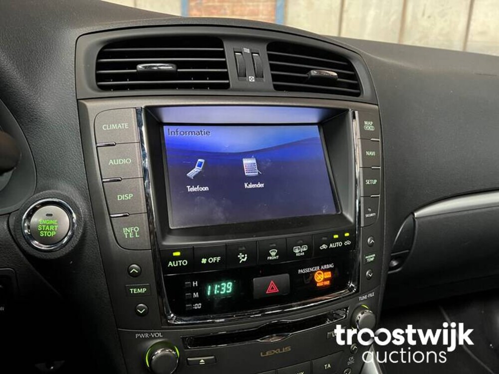 Lexus IS 250 F-Sport Line Limousine 208PS 2011, L-434-ZR