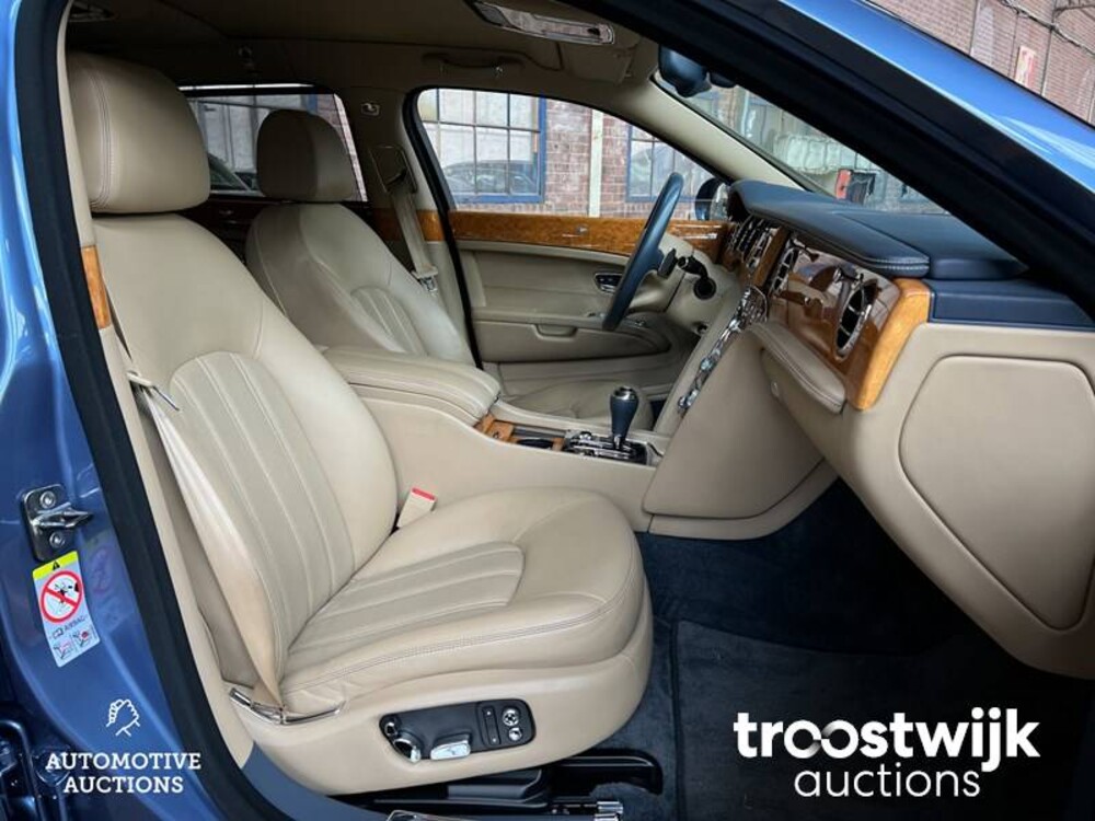 Bentley Mulsanne 6.8 V8 513PS 2012 NEUES MODELL