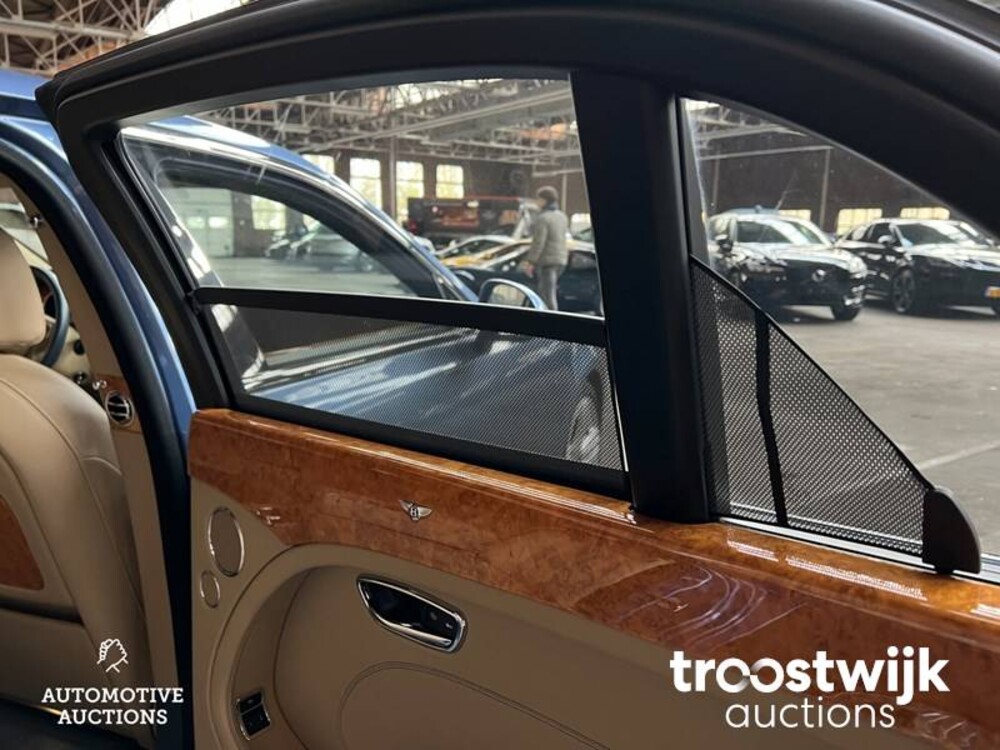 Bentley Mulsanne 6.8 V8 513PS 2012 NEUES MODELL