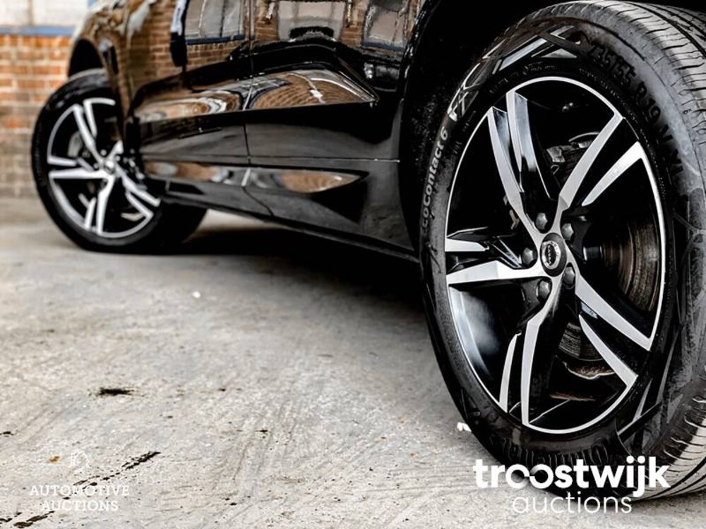 Volvo XC60 T8 R-Design 390PS 2021 -Herstellergarantie-