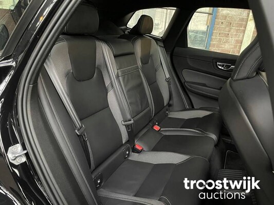 Volvo XC60 T8 R-Design 390hp 2021 -Manufacturer's warranty-
