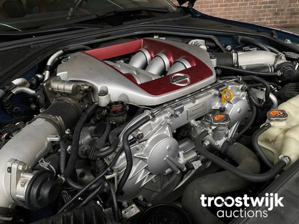 Nissan GT-R R35 3.8 V6 570 PS 2016 GTR35 FACELIFT GTR