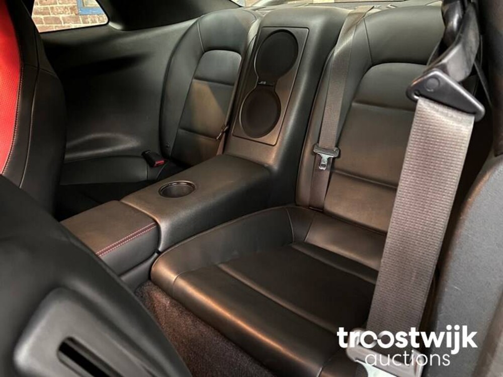 Nissan GT-R R35 3.8 V6 570 PS 2016 GTR35 FACELIFT GTR