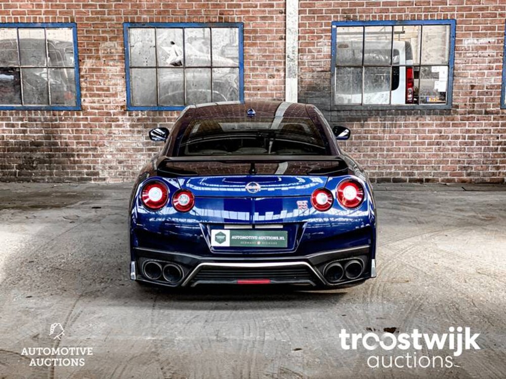 Nissan GT-R R35 3.8 V6 570 PS 2016 GTR35 FACELIFT GTR