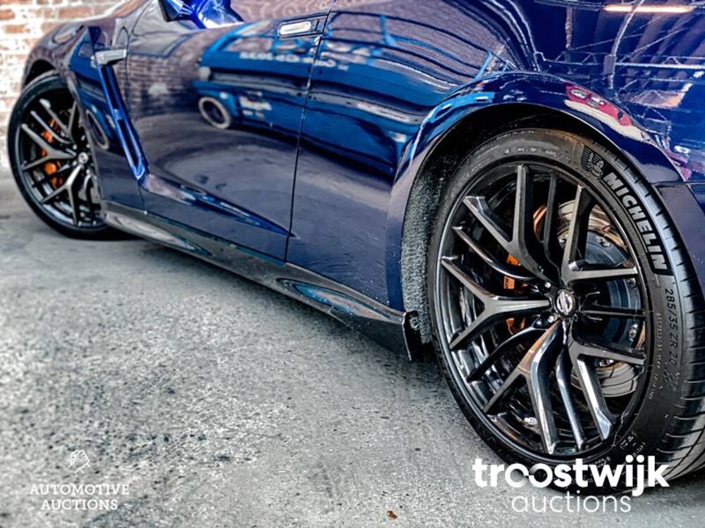 Nissan GT-R R35 3.8 V6 570 PS 2016 GTR35 FACELIFT GTR