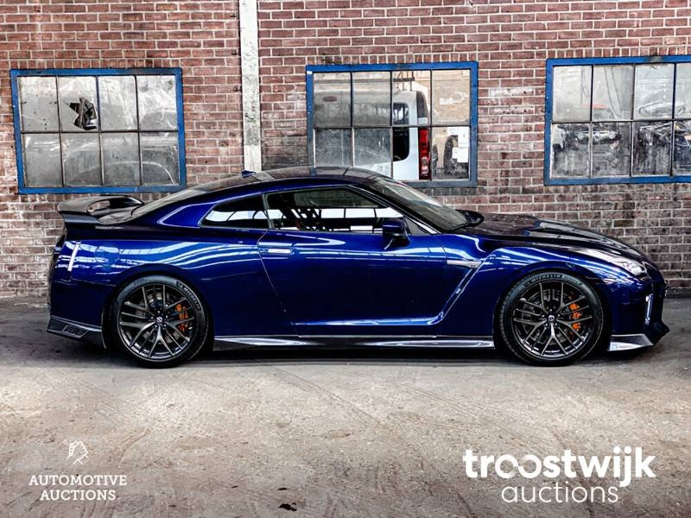 Nissan GT-R R35 3.8 V6 570 PS 2016 GTR35 FACELIFT GTR