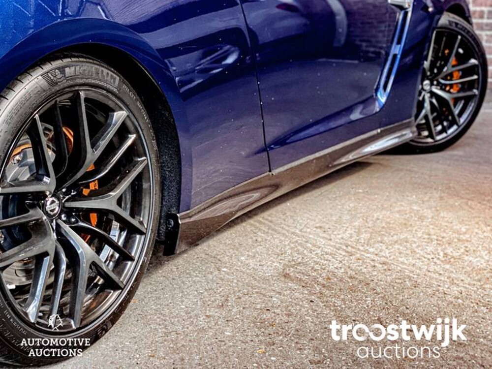 Nissan GT-R R35 3.8 V6 570 PS 2016 GTR35 FACELIFT GTR