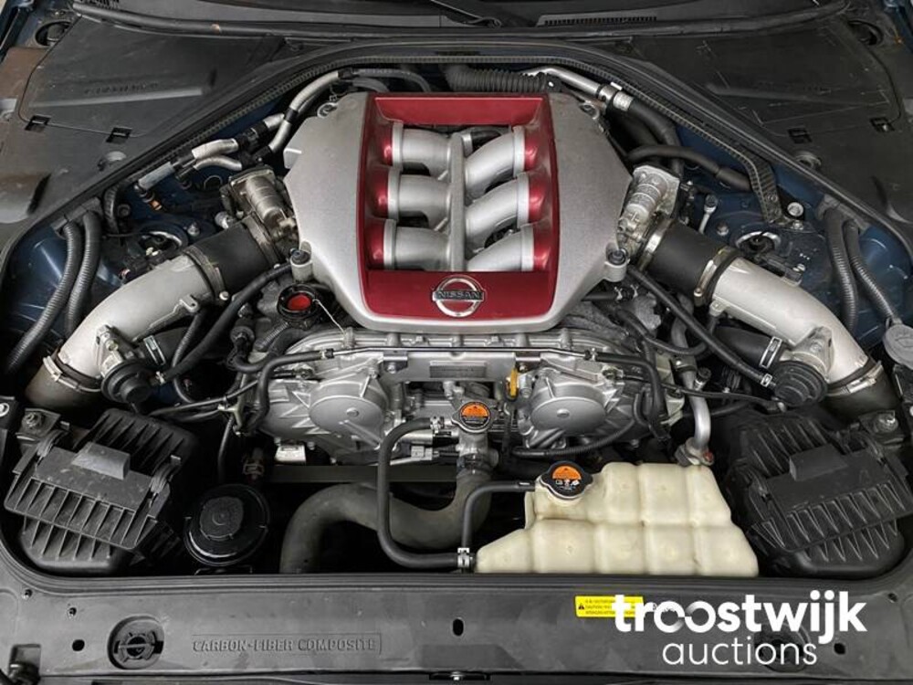 Nissan GT-R R35 3.8 V6 570 PS 2016 GTR35 FACELIFT GTR