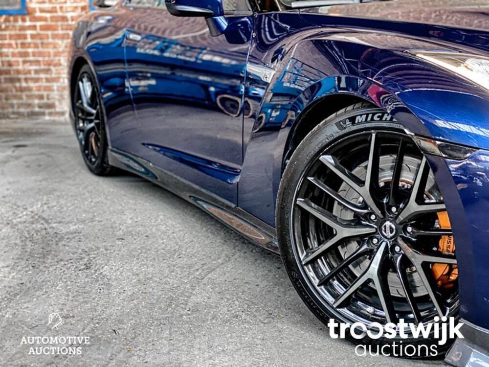 Nissan GT-R R35 3.8 V6 570 PS 2016 GTR35 FACELIFT GTR