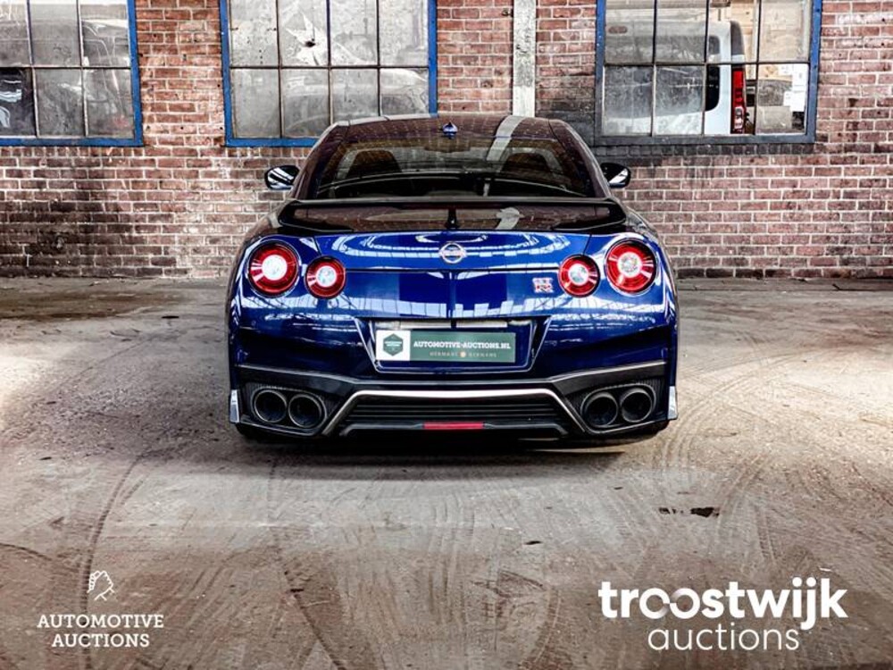 Nissan GT-R R35 3.8 V6 570 PS 2016 GTR35 FACELIFT GTR