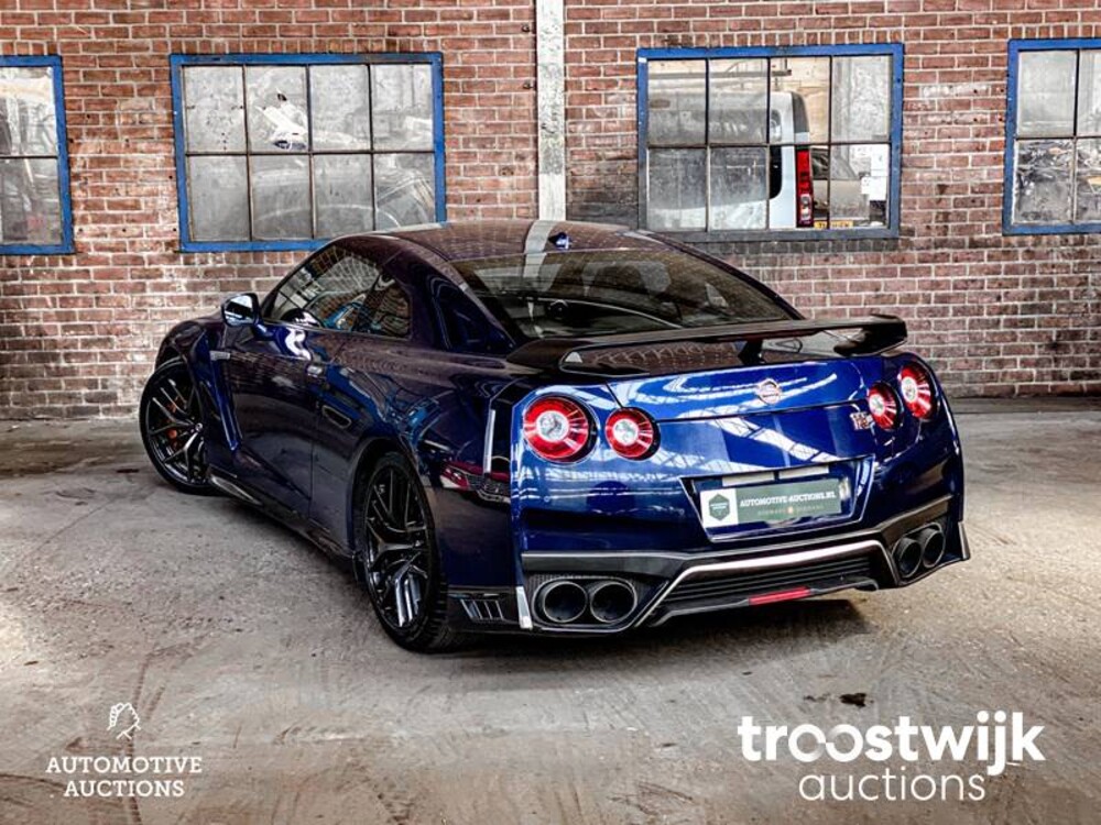 Nissan GT-R R35 3.8 V6 570 PS 2016 GTR35 FACELIFT GTR