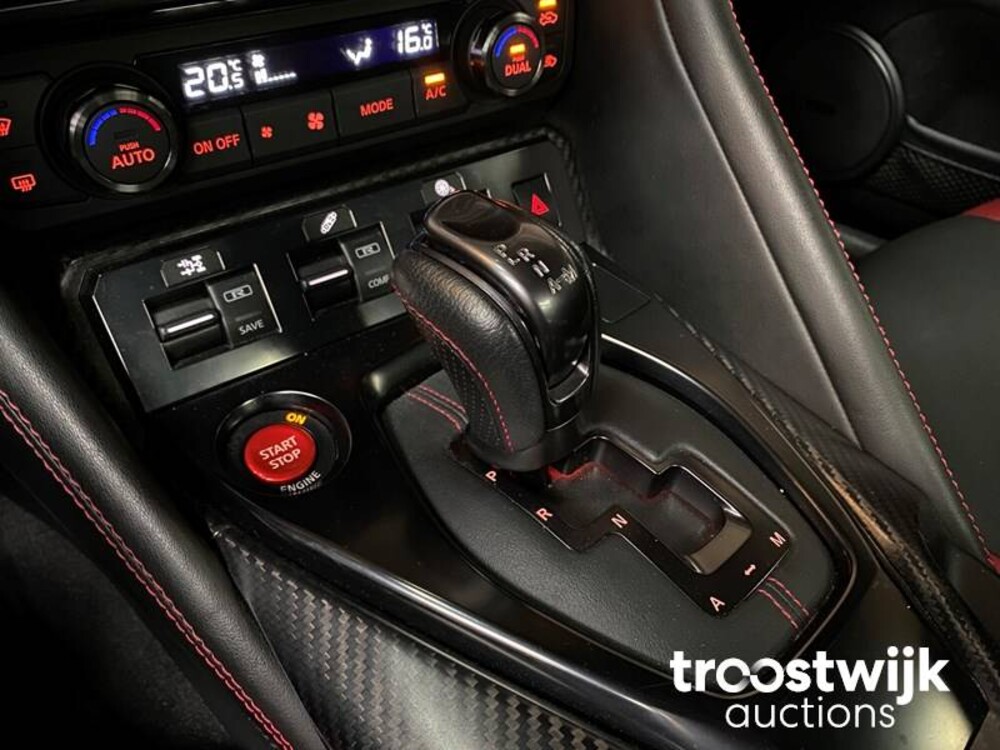 Nissan GT-R R35 3.8 V6 570 PS 2016 GTR35 FACELIFT GTR