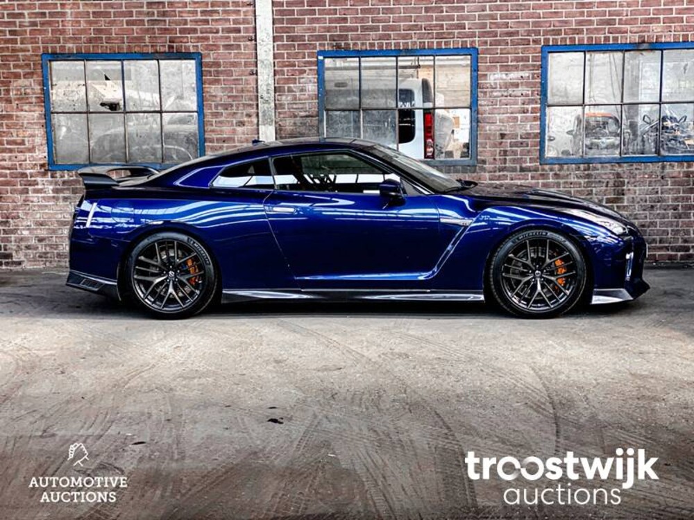 Nissan GT-R R35 3.8 V6 570 PS 2016 GTR35 FACELIFT GTR