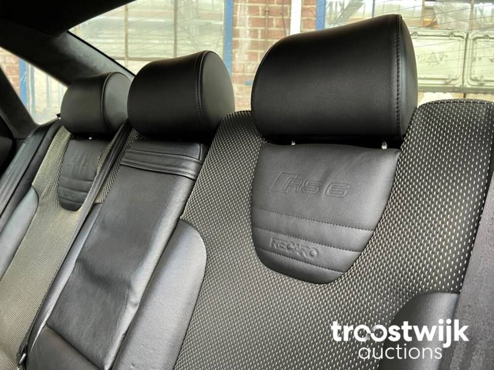 Audi RS6 Limousine 4.2 V8 Quattro  450hp 2003, ZS-298-V