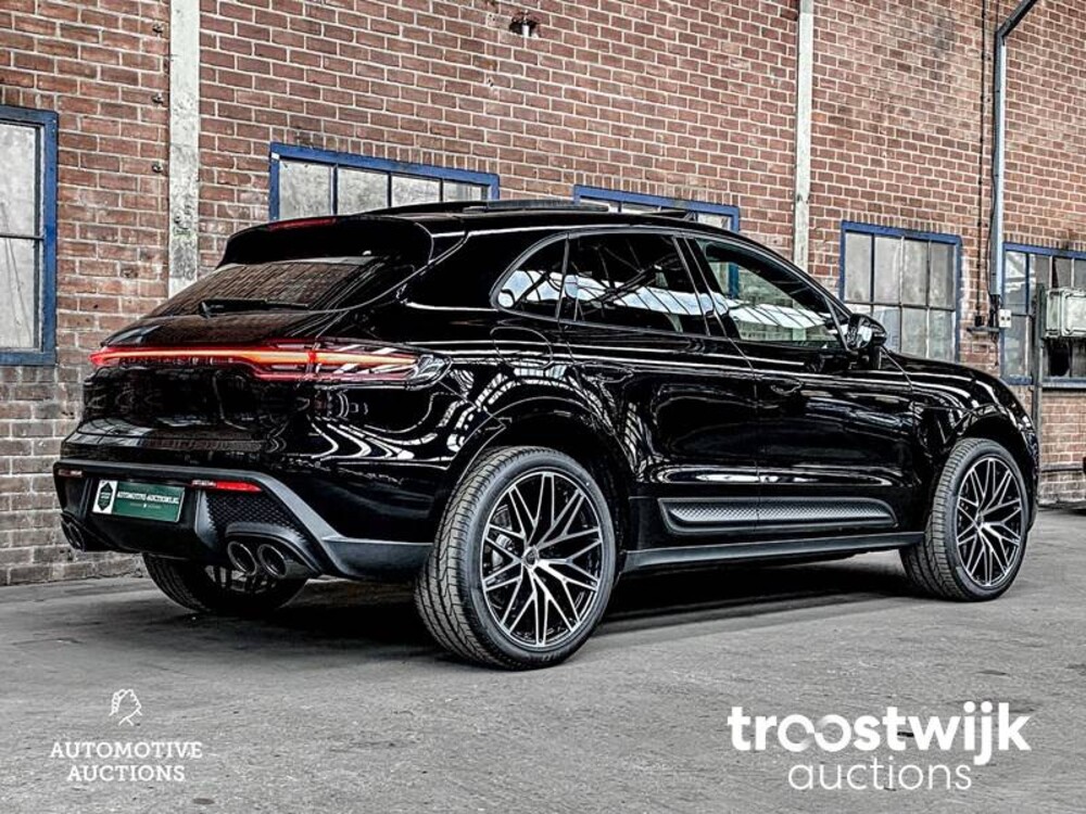 Porsche Macan 2.0  PDK 265hp MY2023 -Herstellergarantie-