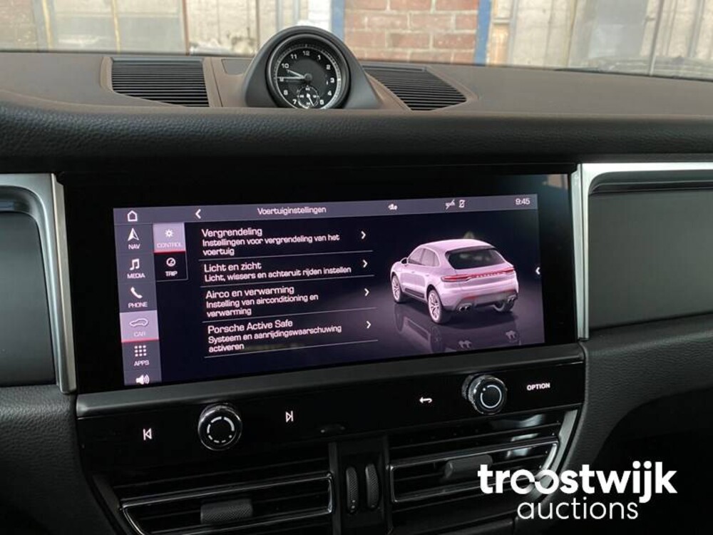 Porsche Macan 2.0  PDK 265hp MY2023 -Herstellergarantie-