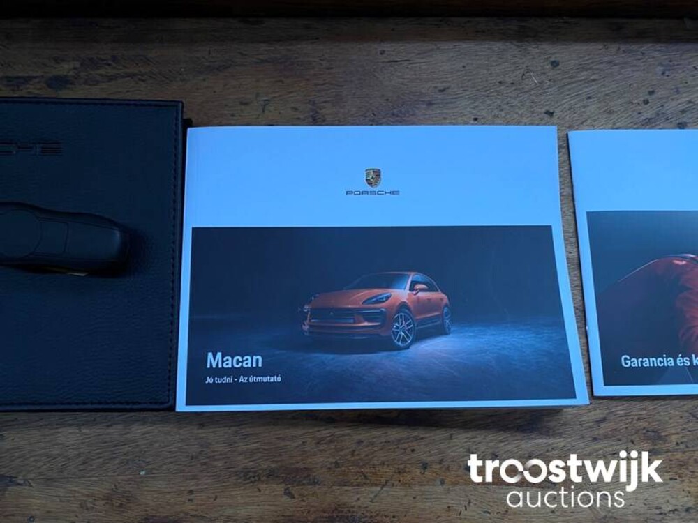 Porsche Macan 2.0  PDK 265hp MY2023 -Herstellergarantie-