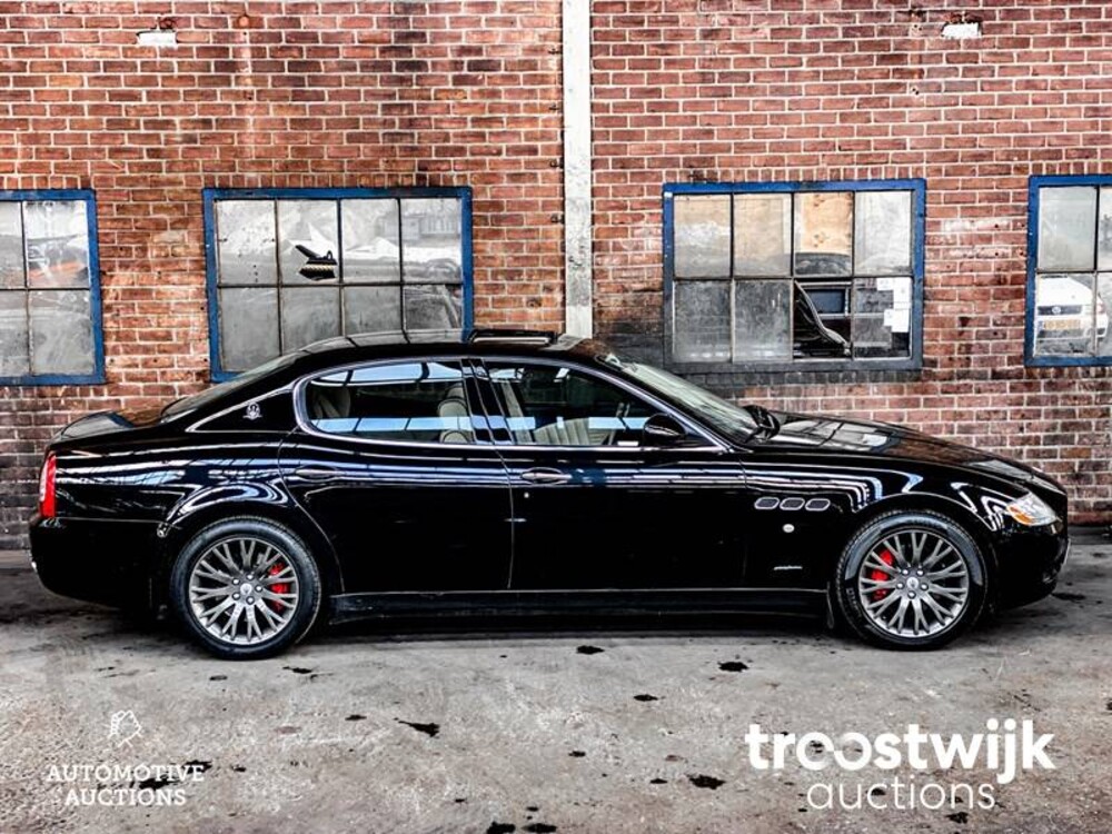 Maserati Quattroporte Executive GT 4.2  401PS 2010, R-125-TN