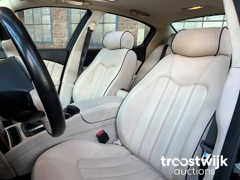 Maserati Quattroporte Executive GT 4.2  401PS 2010, R-125-TN