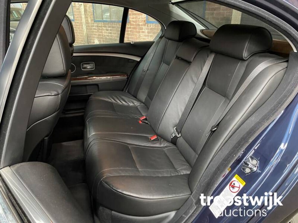 BMW 735i Executive E65 3.6 V8 7-series 272hp 2005 -Youngtimer-