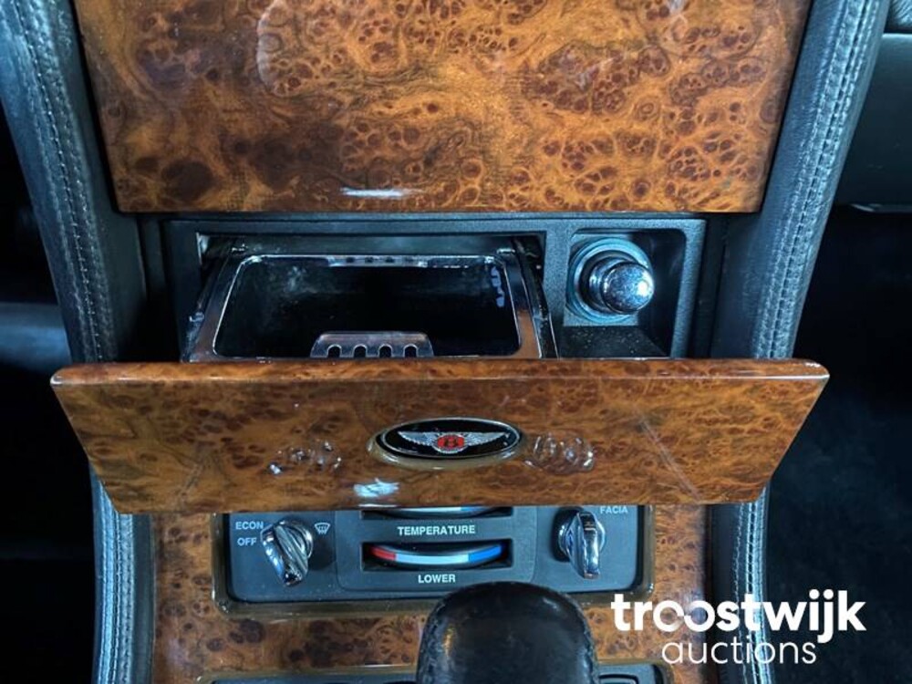 Bentley Brooklands 6.8 V8 249hp 1996, 95-HGZ-1