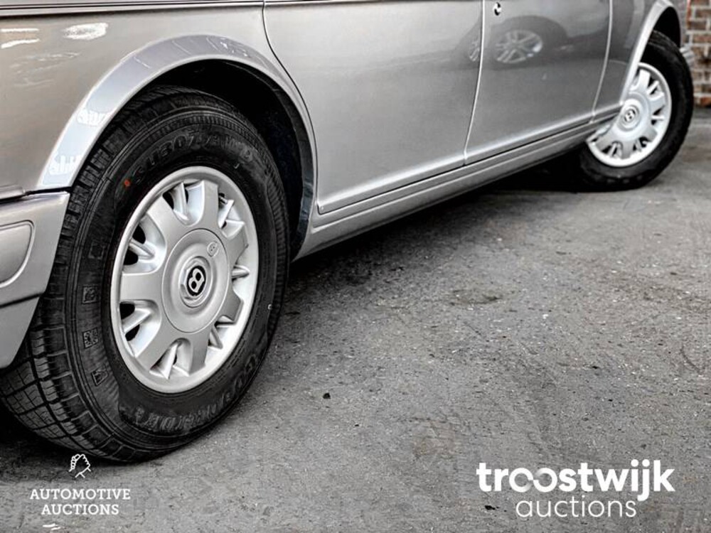 Bentley Brooklands 6.8 V8 249hp 1996, 95-HGZ-1