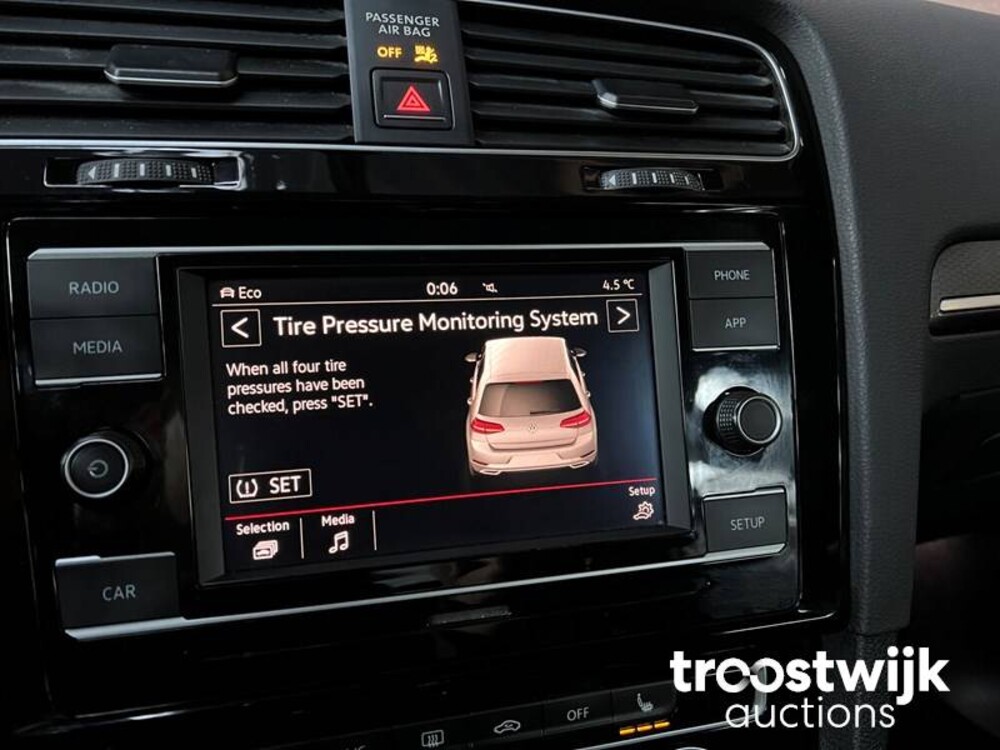 Volkswagen Golf GTI VII S 265hp 2018