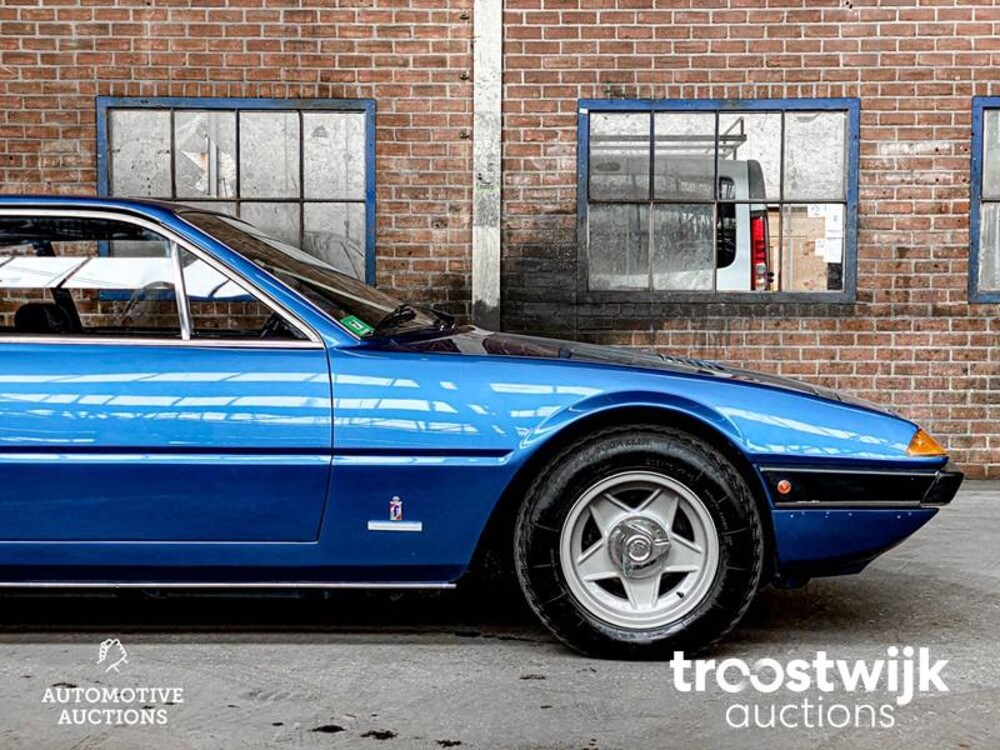 Ferrari 365 GT4 2+2 4.4 V12 340hp 1975 