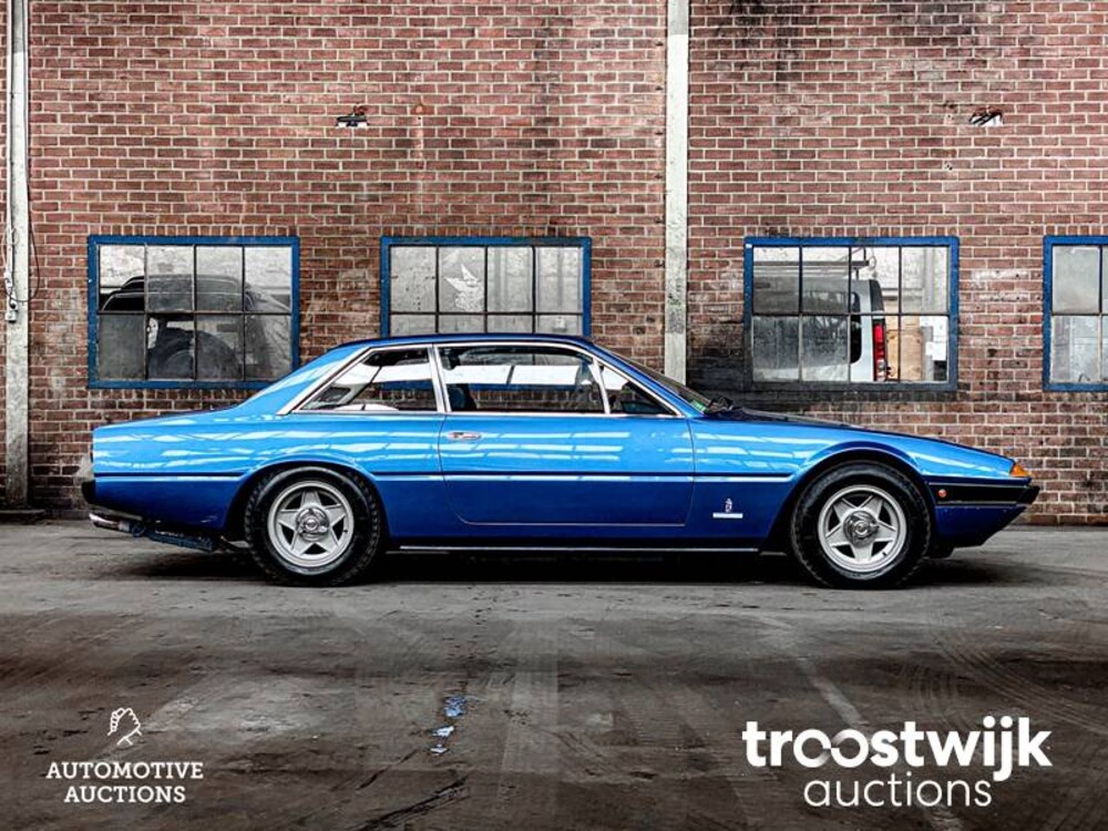 Ferrari 365 GT4 2+2 4.4 V12 340hp 1975 