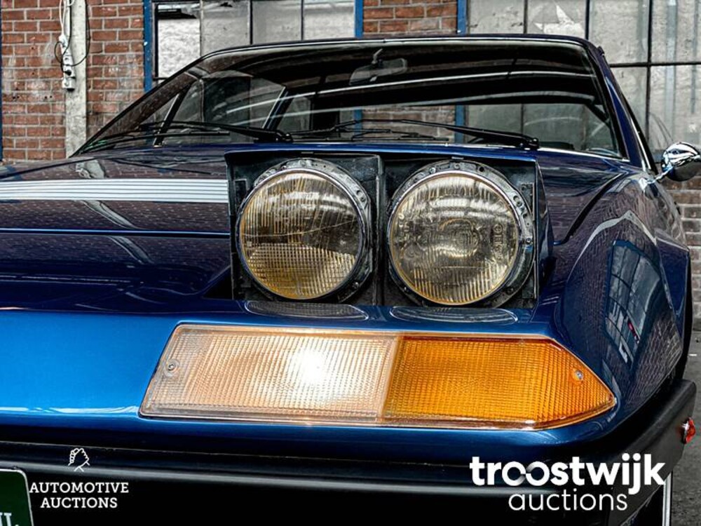 Ferrari 365 GT4 2+2 4.4 V12 340hp 1975 