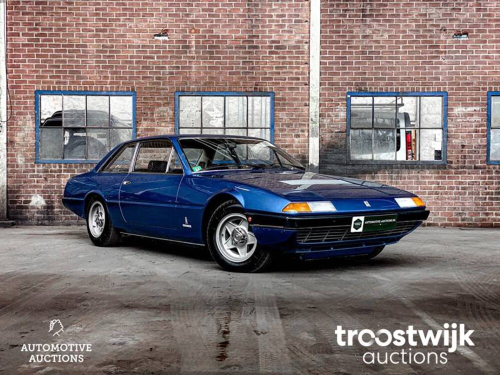 Ferrari 365 GT4 2+2 4.4 V12 340hp 1975 