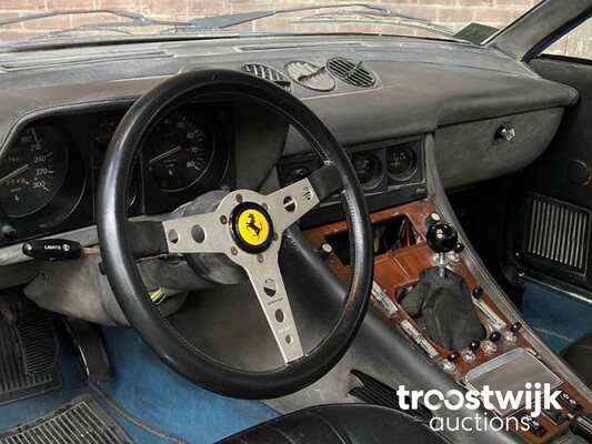Ferrari 365 GT4 2+2 4.4 V12 340pk 1975 