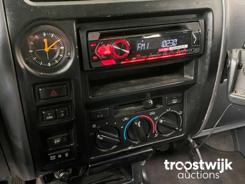 Toyota LandCruiser 90 3.0 HR Blind Van 125pk 1998, 74-BS-FJ