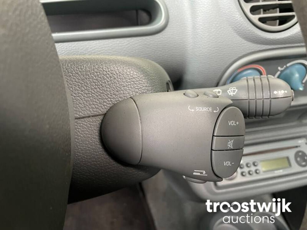 Renault Twingo 1.2-16V Laz.Quick.5 75pk 2005, 26-KDG-3