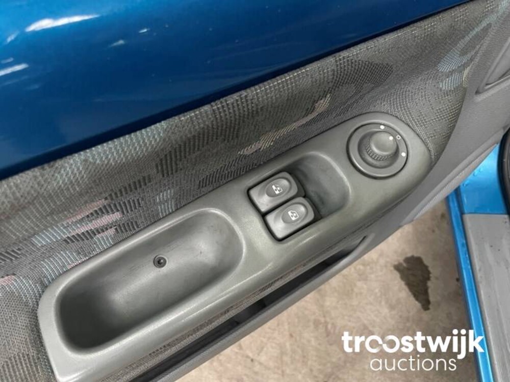 Renault Twingo 1.2-16V Laz.Quick.5 75pk 2005, 26-KDG-3